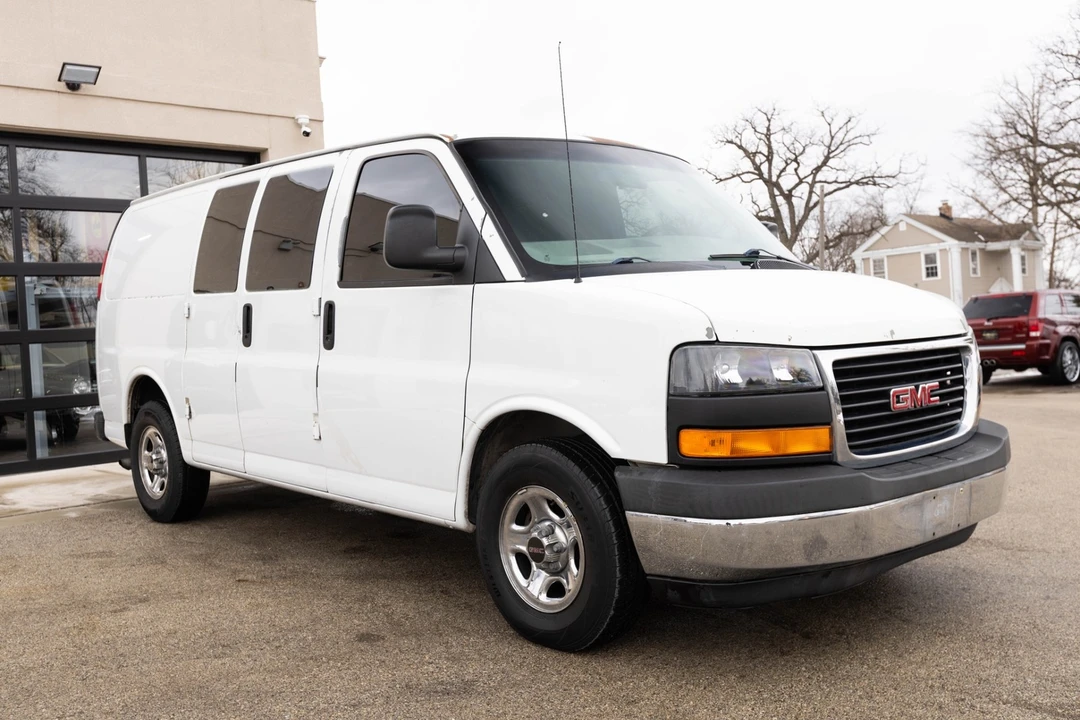 2003 GMC Savana - Image 15 of 21
