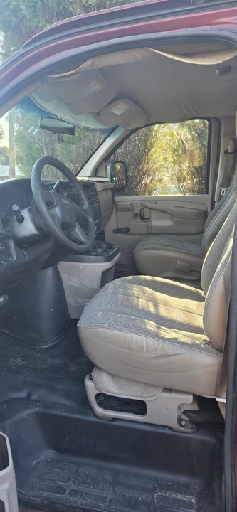 2003 GMC Savana - Image 5 of 17