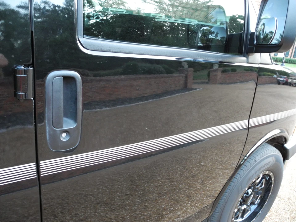 2003 GMC Savana - Image 31 of 31