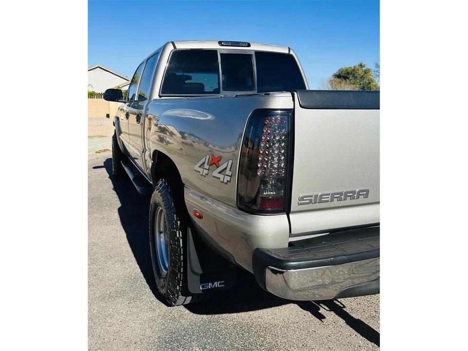 2003 GMC Sierra 2nd Gen - Image 8 of 27