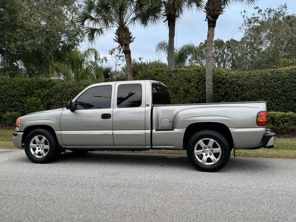 2003 GMC Sierra 2nd Gen - Image 4 of 21