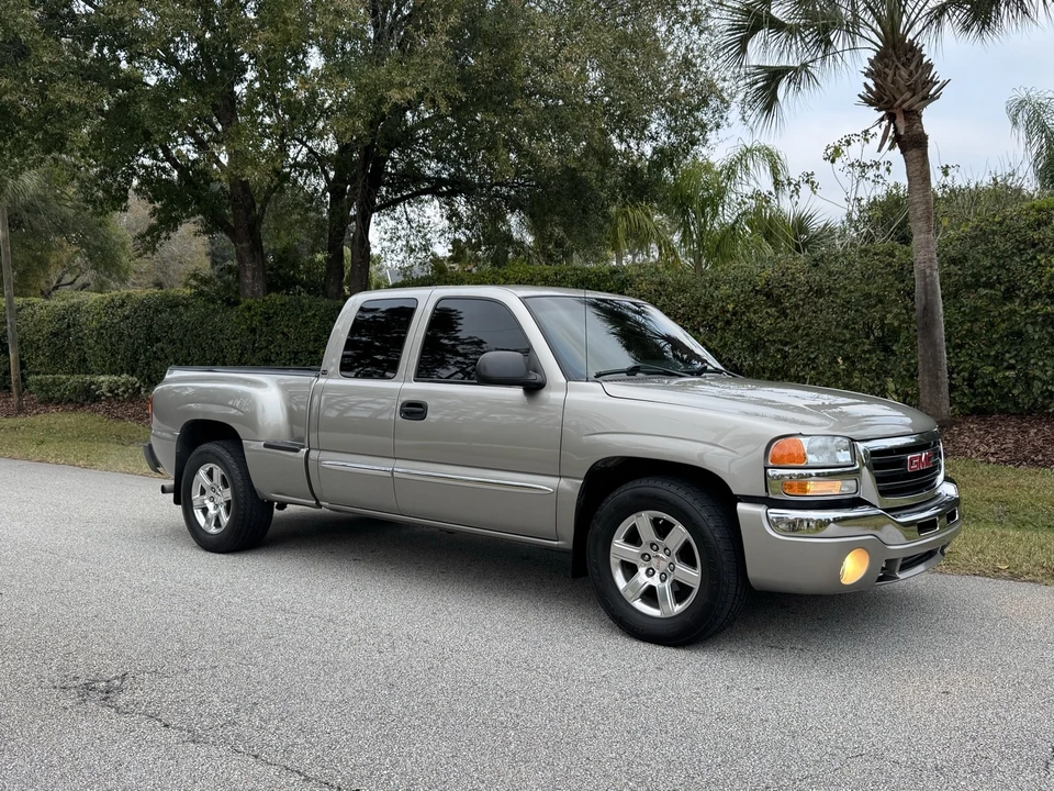 2003 GMC Sierra 2nd Gen - Image 7 of 21