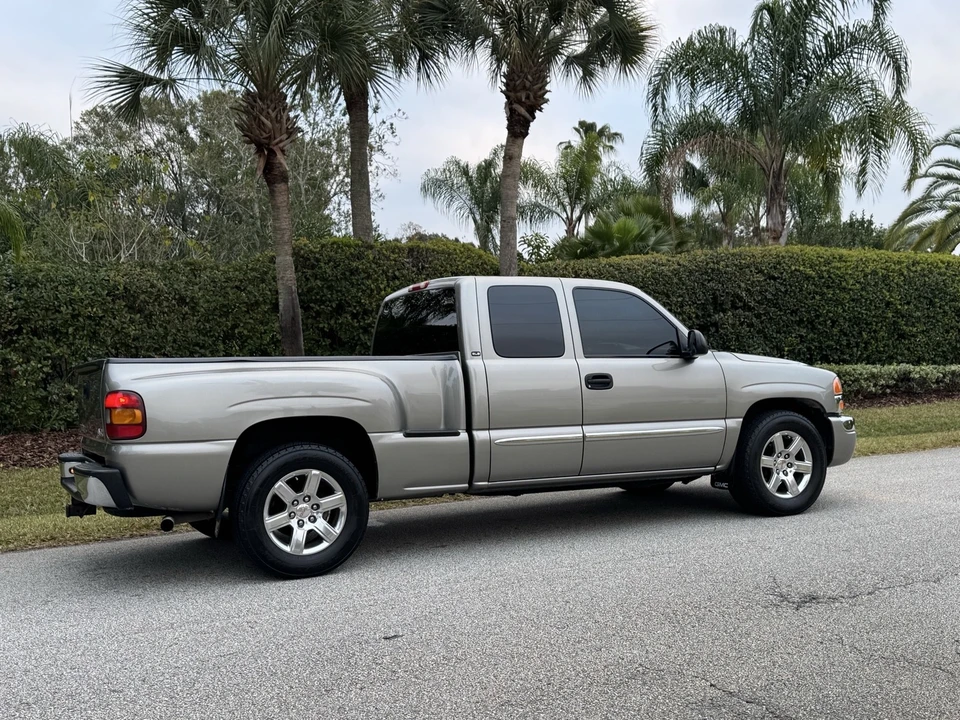 2003 GMC Sierra 2nd Gen - Image 9 of 21