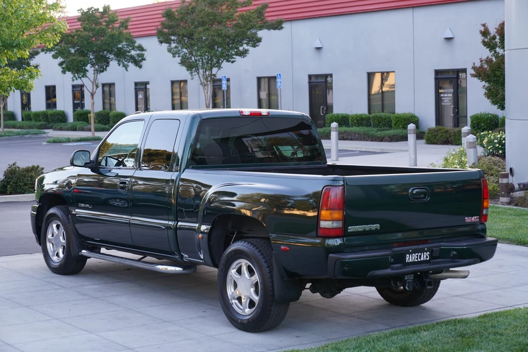 2003 GMC Sierra 2nd Gen - Image 5 of 31