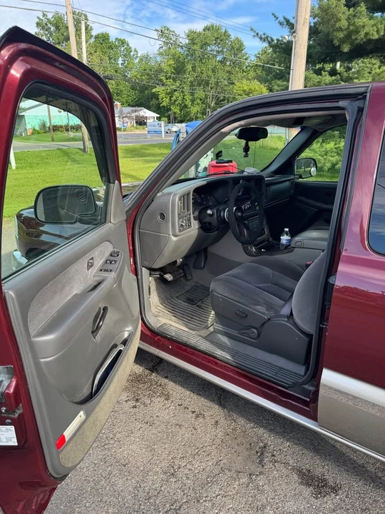 2003 GMC Sierra 2nd Gen - Image 11 of 16