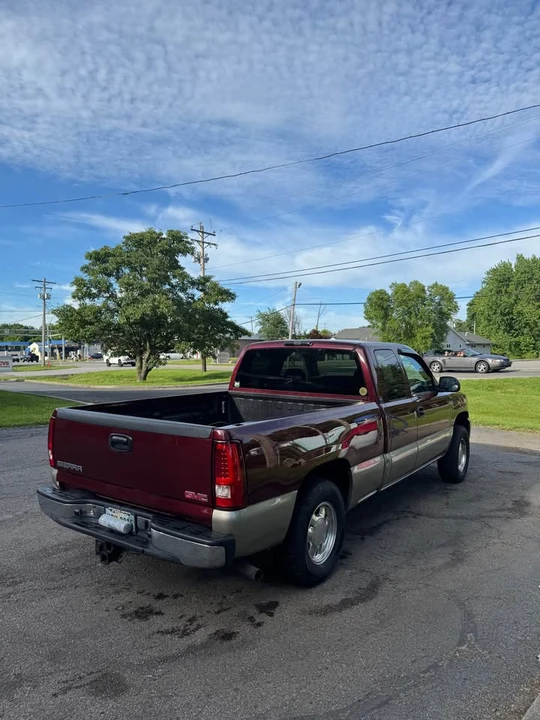 2003 GMC Sierra 2nd Gen - Image 4 of 16