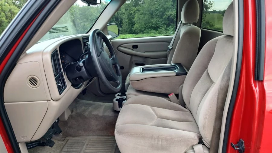 2003 GMC Sierra 2nd Gen - Image 5 of 8