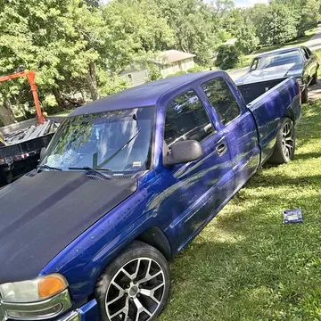 2003 GMC Sierra 1500 Regular Cab Pickup 2D 6 1/2 ft