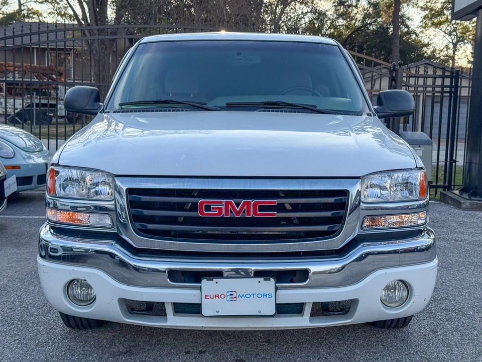 2003 GMC Sierra 2nd Gen - Image 3 of 12