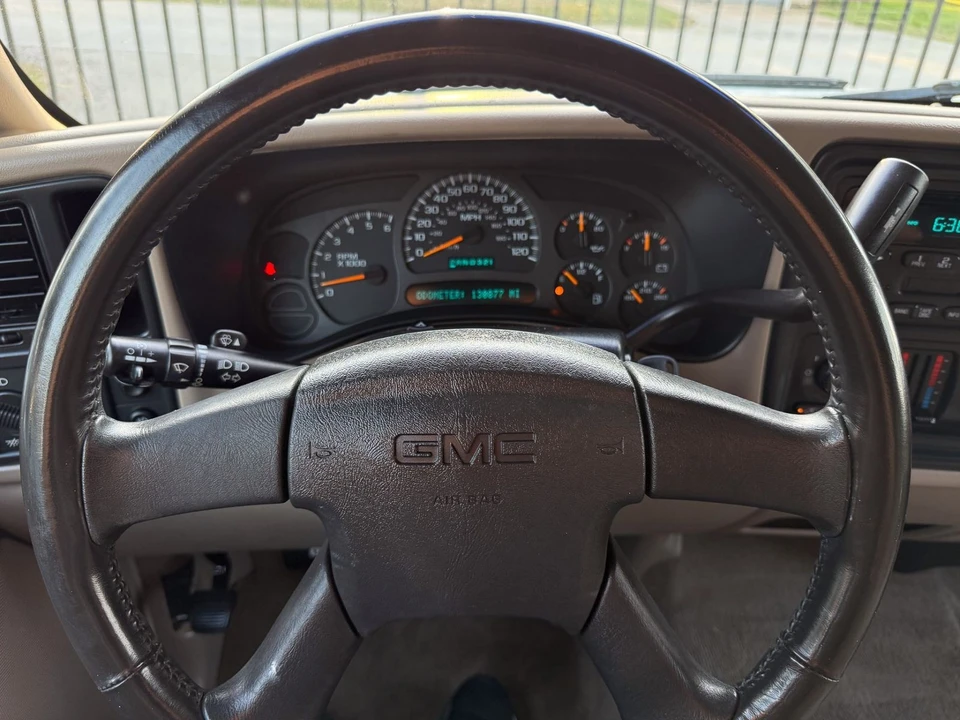 2003 GMC Sierra 2nd Gen - Image 9 of 12