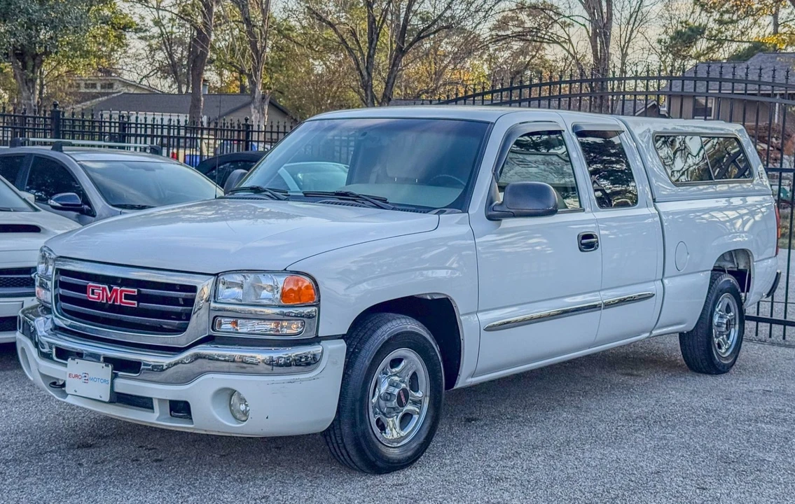 2003 GMC Sierra 2nd Gen - Image 4 of 12