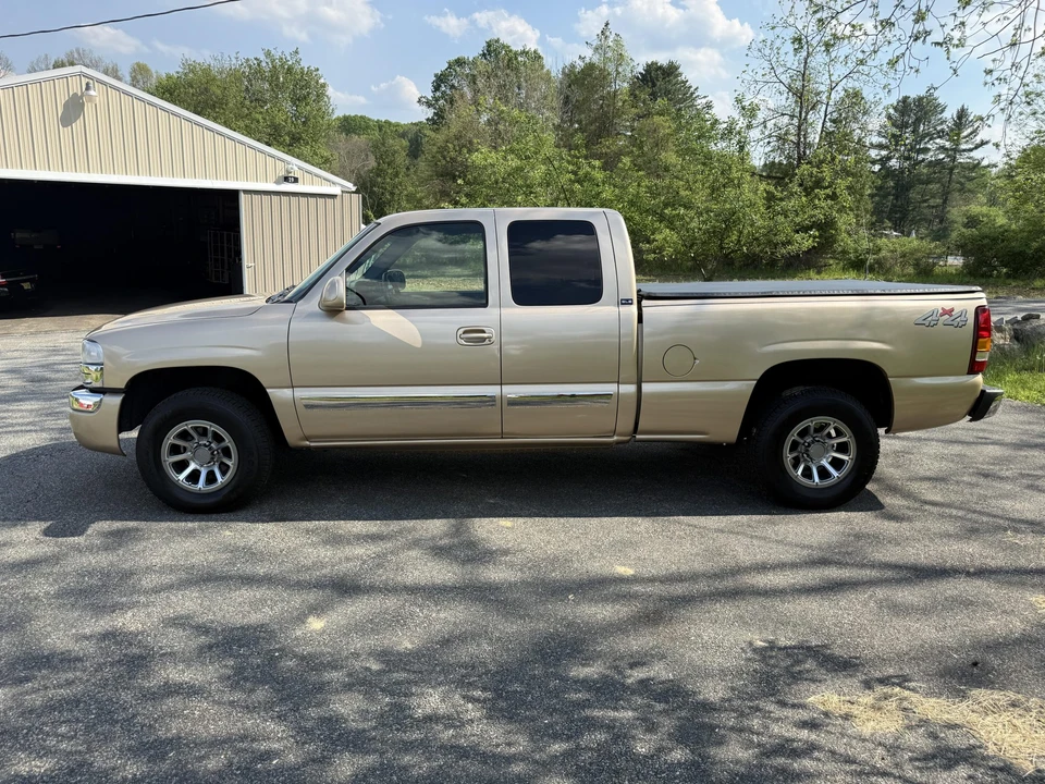 2003 GMC Sierra 2nd Gen - Image 19 of 31