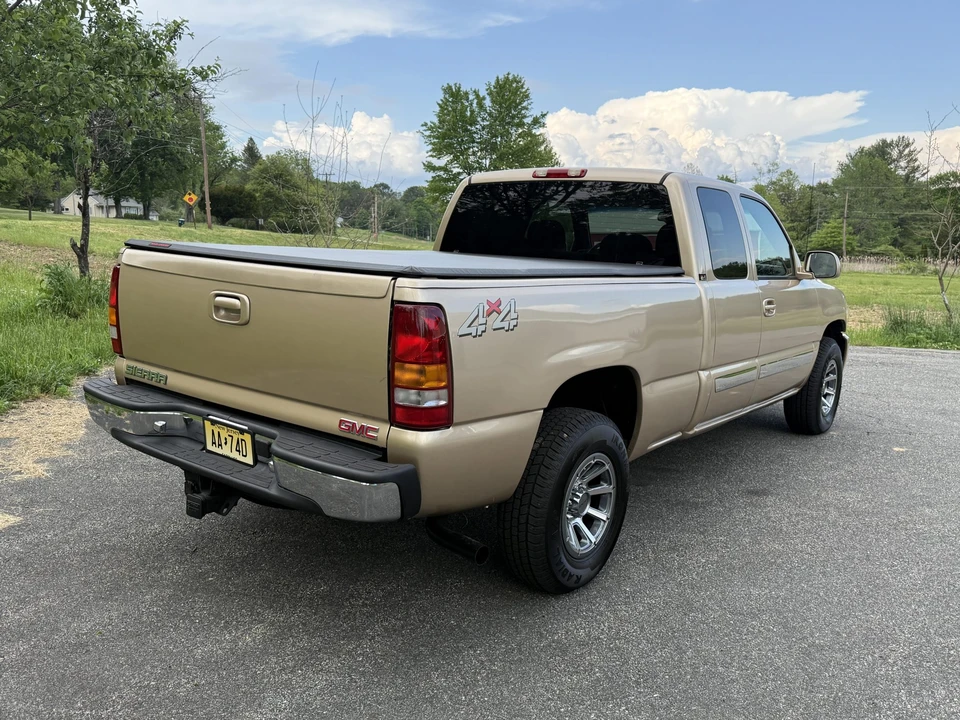 2003 GMC Sierra 2nd Gen - Image 14 of 31