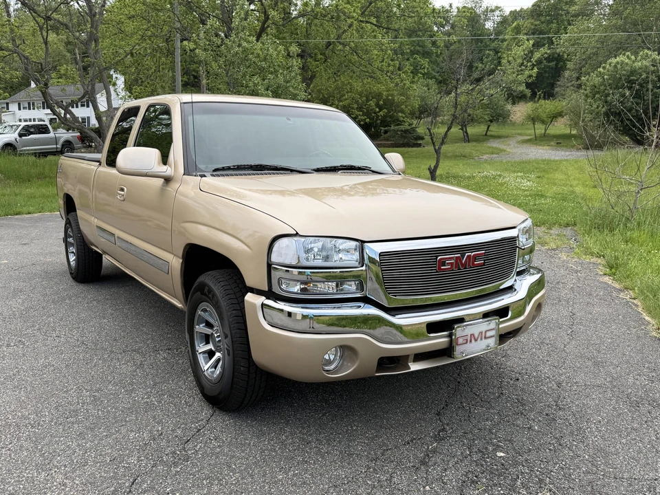 2003 GMC Sierra 2nd Gen - Image 8 of 31