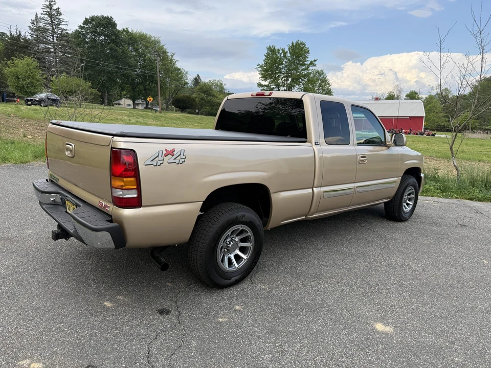 2003 GMC Sierra 2nd Gen - Image 13 of 31