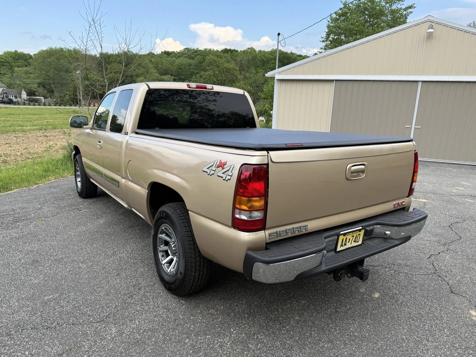 2003 GMC Sierra 2nd Gen - Image 17 of 31