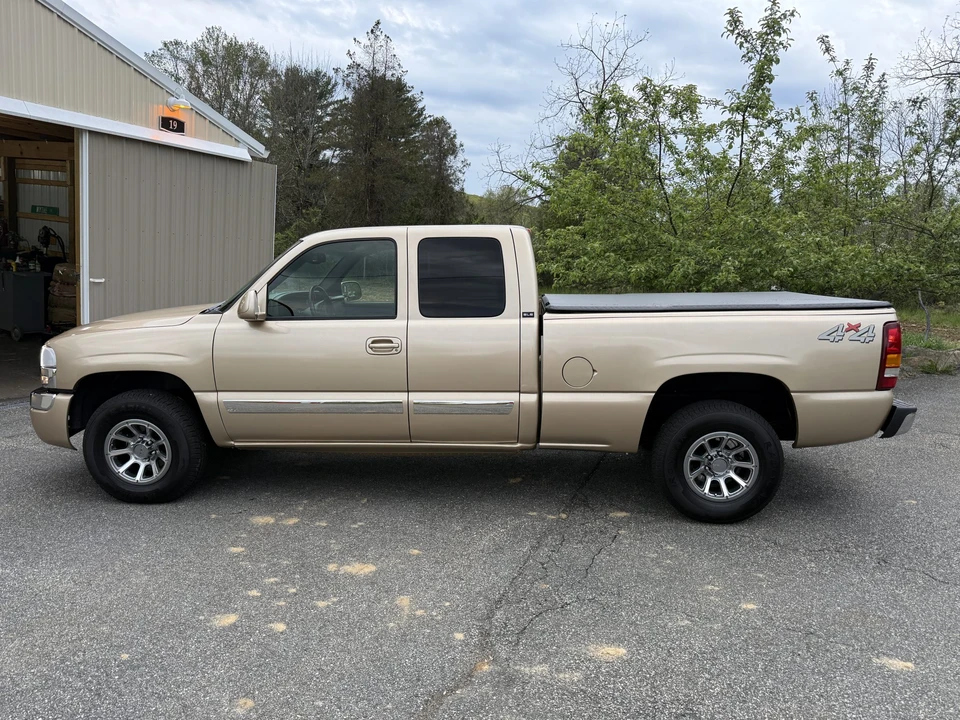 2003 GMC Sierra 2nd Gen - Image 18 of 31