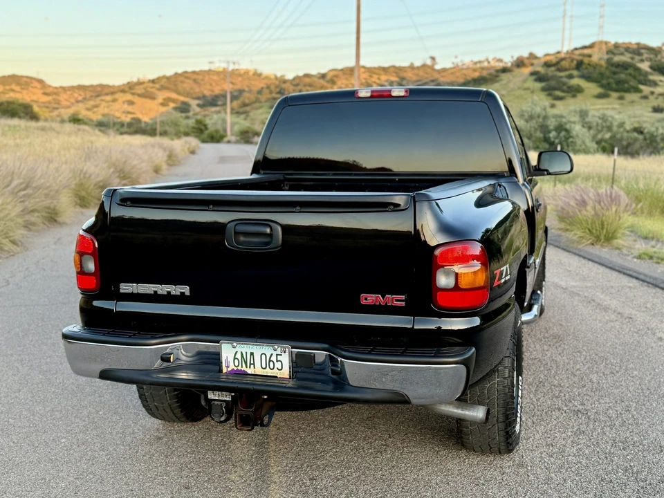 2003 GMC Sierra 2nd Gen - Image 29 of 31