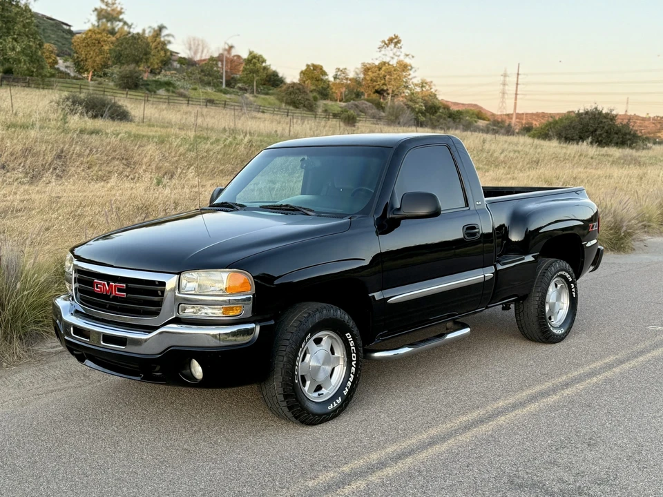 2003 GMC Sierra 2nd Gen - Image 7 of 31