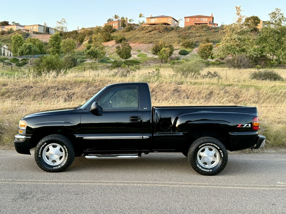 2003 GMC Sierra 2nd Gen - Image 12 of 31