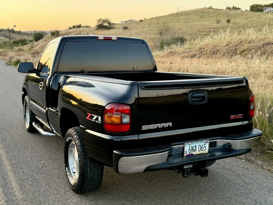 2003 GMC Sierra 2nd Gen - Image 25 of 31