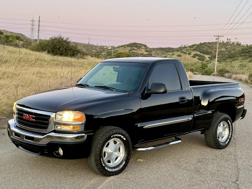 2003 GMC Sierra 2nd Gen - Image 6 of 31