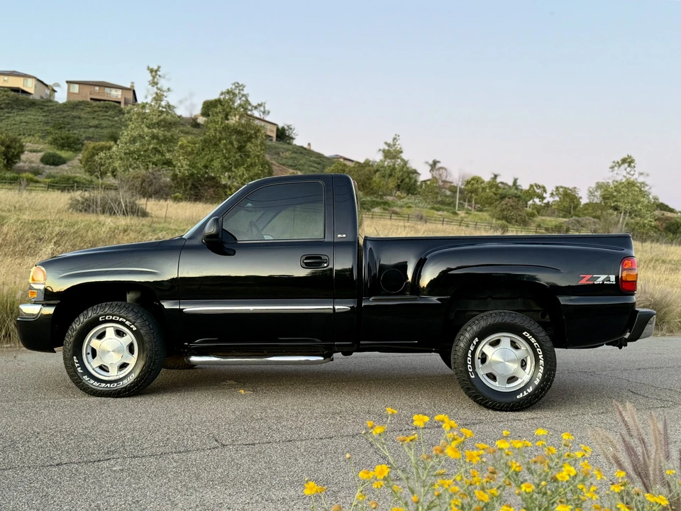 2003 GMC Sierra 2nd Gen - Image 13 of 31