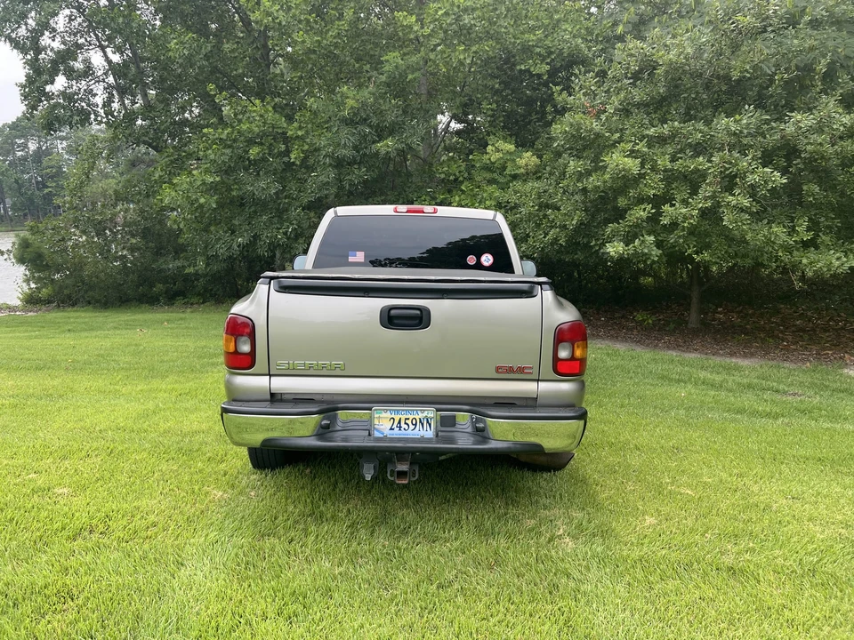 2003 GMC Sierra 2nd Gen - Image 7 of 31