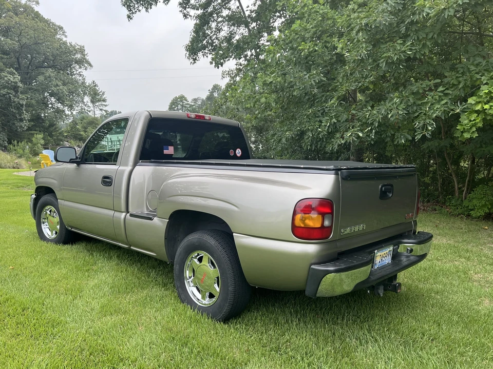 2003 GMC Sierra 2nd Gen - Image 5 of 31