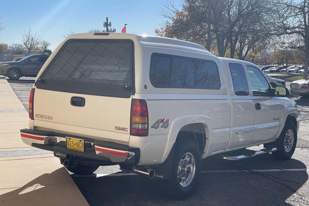 2003 GMC Sierra Heavy Duty 2nd Gen - Image 5 of 31