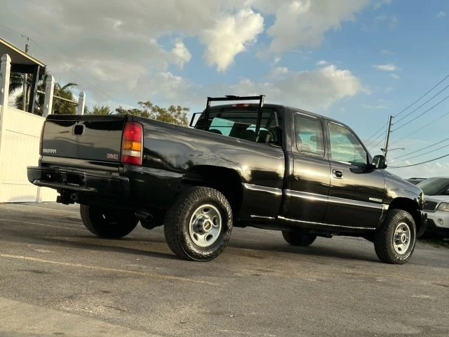 2003 GMC Sierra Heavy Duty 2nd Gen - Image 3 of 13