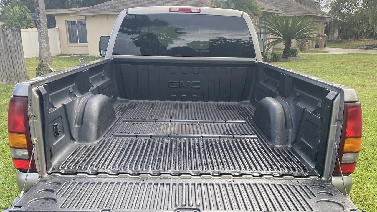 2003 GMC Sierra Heavy Duty 2nd Gen - Image 7 of 10