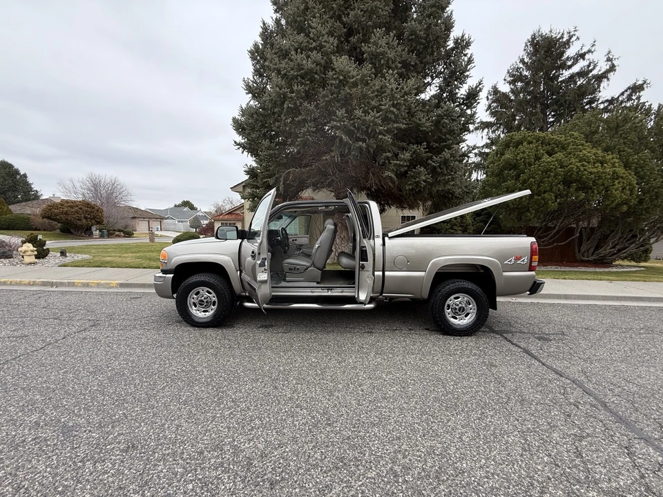 2003 GMC Sierra Heavy Duty 2nd Gen - Image 13 of 21