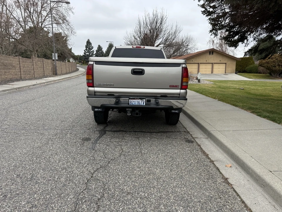 2003 GMC Sierra Heavy Duty 2nd Gen - Image 4 of 21
