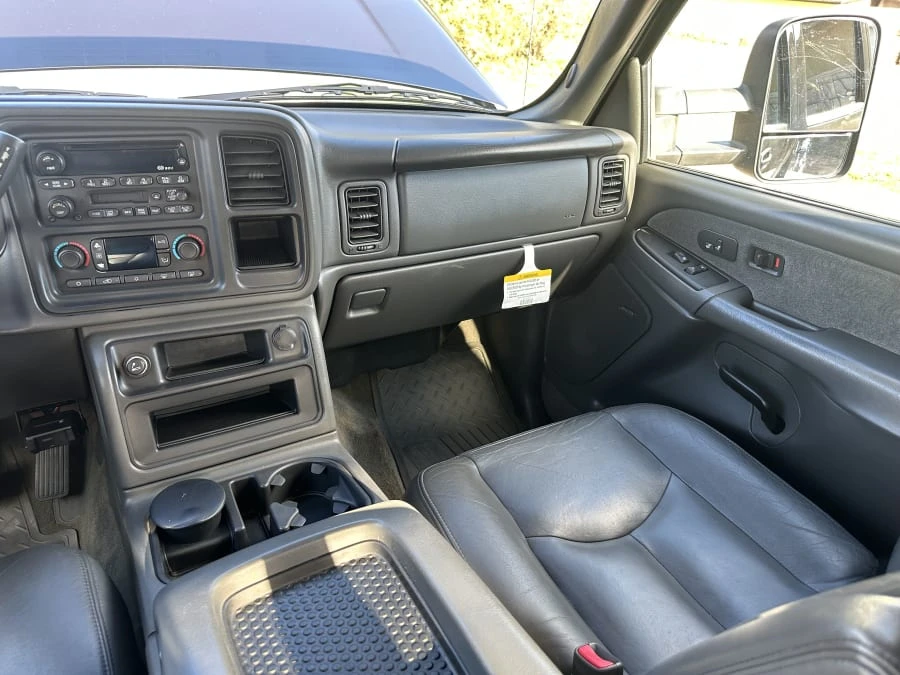 2003 GMC Sierra Heavy Duty 2nd Gen - Image 8 of 11