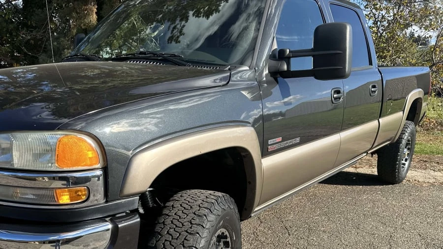 2003 GMC Sierra Heavy Duty 2nd Gen - Image 3 of 11