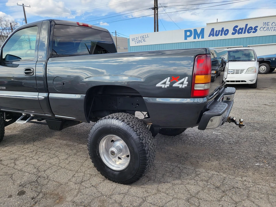 2003 GMC Sierra Heavy Duty 2nd Gen - Image 25 of 31
