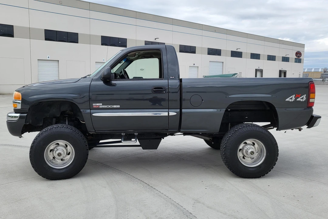 2003 GMC Sierra Heavy Duty 2nd Gen - Image 3 of 31