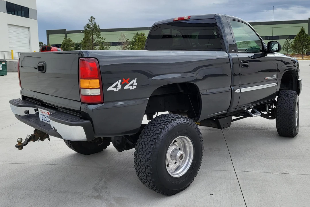 2003 GMC Sierra Heavy Duty 2nd Gen - Image 4 of 31