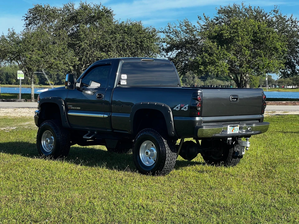 2003 GMC Sierra Heavy Duty 2nd Gen - Image 19 of 31