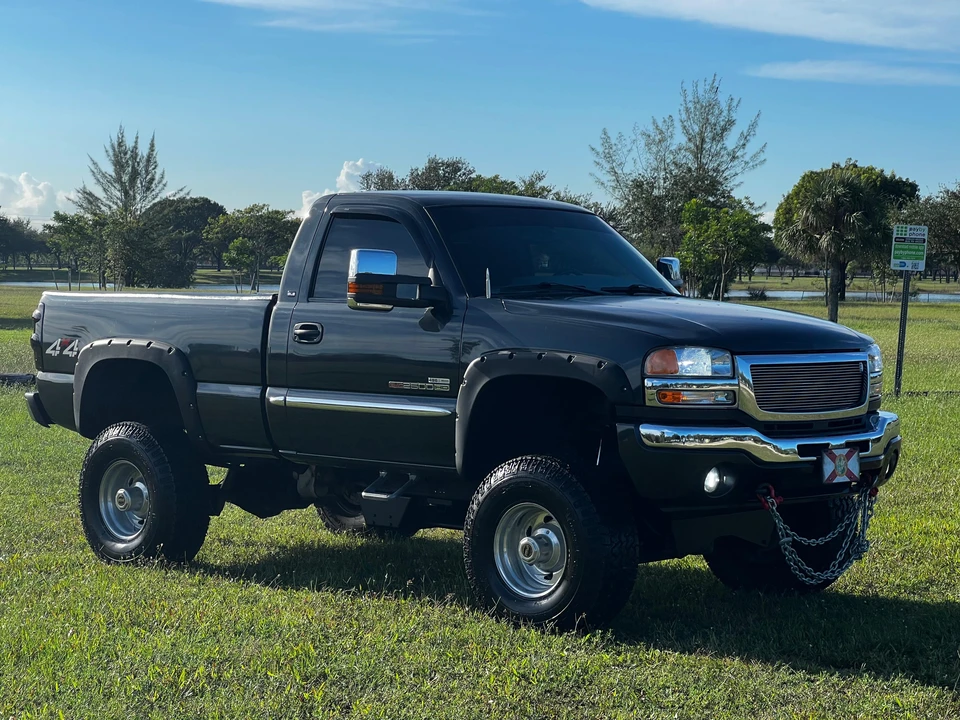 2003 GMC Sierra Heavy Duty 2nd Gen - Image 28 of 31