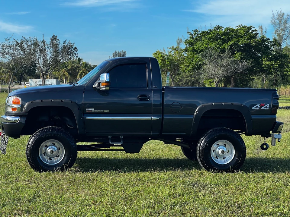 2003 GMC Sierra Heavy Duty 2nd Gen - Image 15 of 31