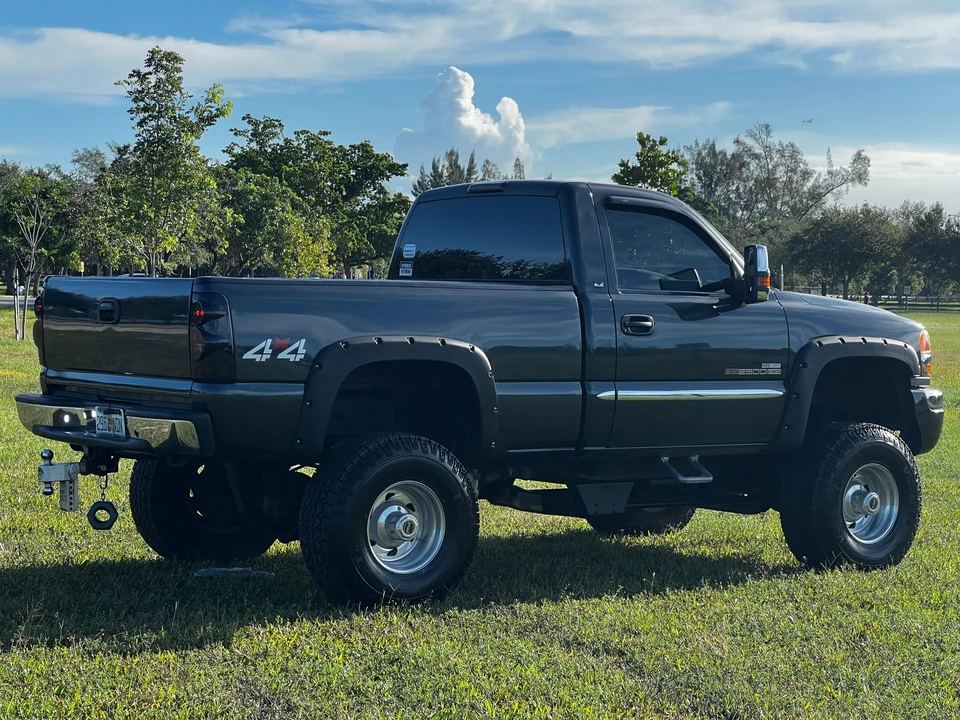 2003 GMC Sierra Heavy Duty 2nd Gen - Image 24 of 31