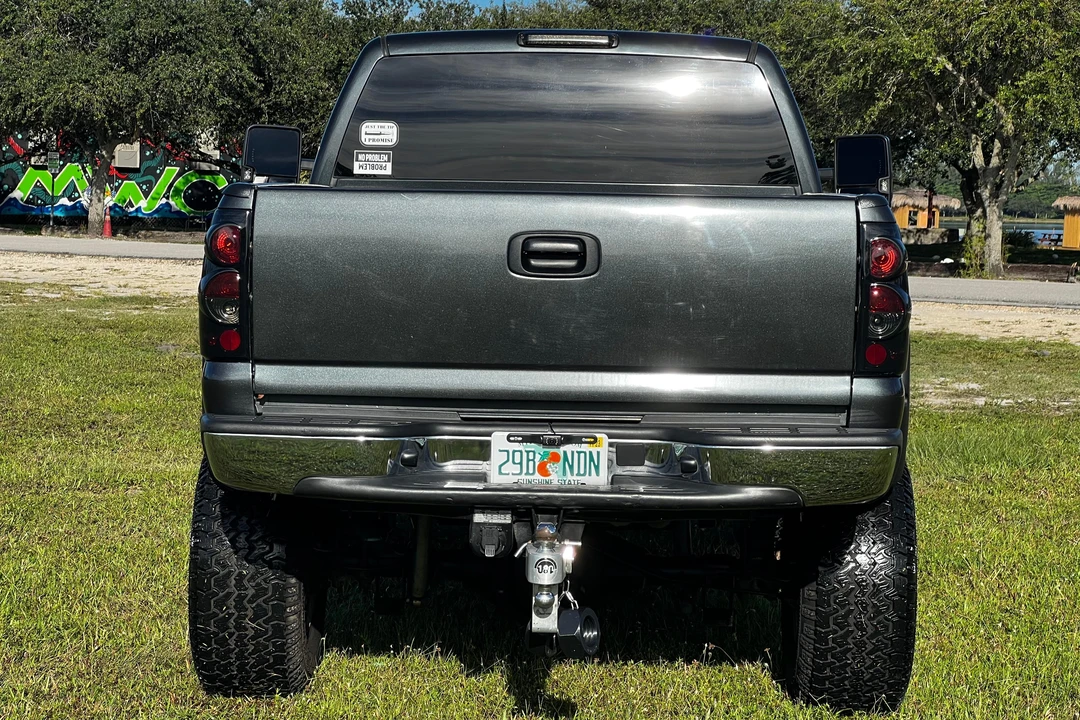 2003 GMC Sierra Heavy Duty 2nd Gen - Image 5 of 31