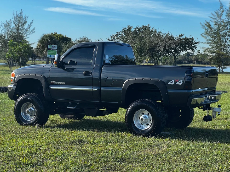 2003 GMC Sierra Heavy Duty 2nd Gen - Image 16 of 31