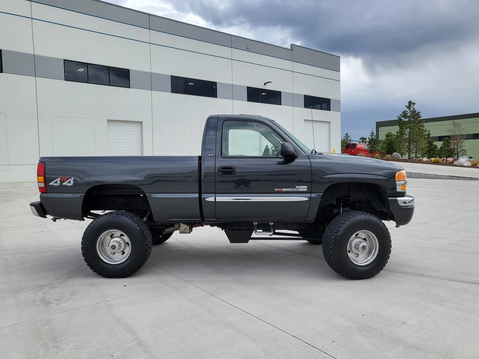 2003 GMC Sierra Heavy Duty 2nd Gen - Image 10 of 31