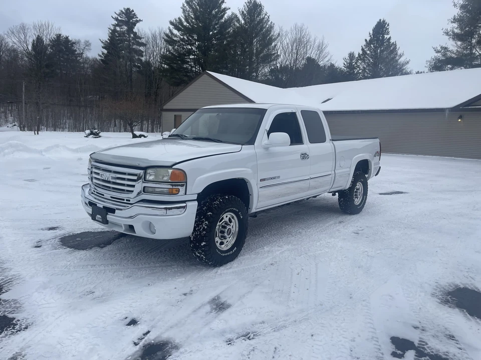 2003 GMC Sierra Heavy Duty 2nd Gen - Image 3 of 31