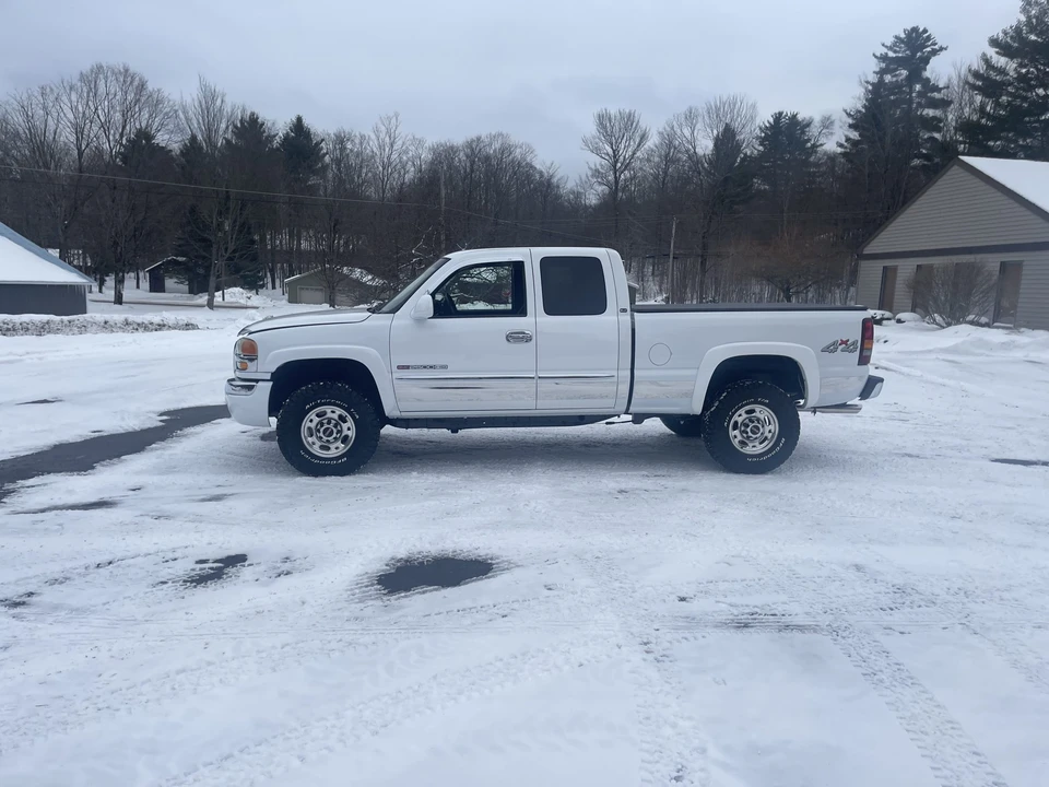 2003 GMC Sierra Heavy Duty 2nd Gen - Image 4 of 31