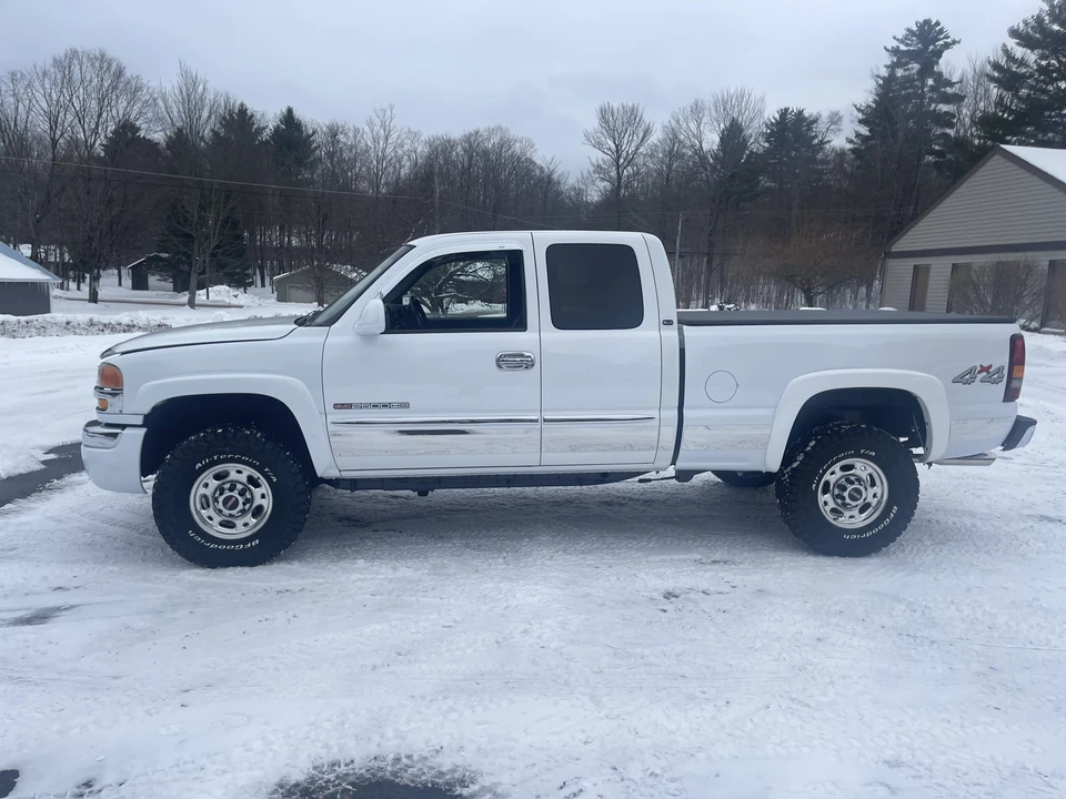 2003 GMC Sierra Heavy Duty 2nd Gen - Image 5 of 31