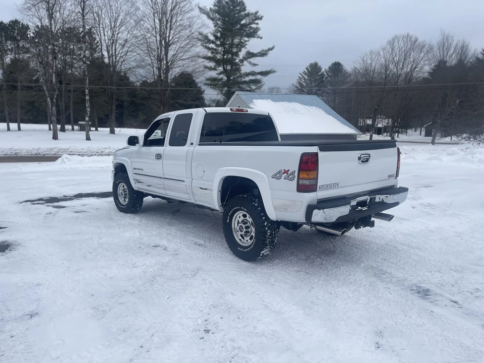 2003 GMC Sierra Heavy Duty 2nd Gen - Image 6 of 31